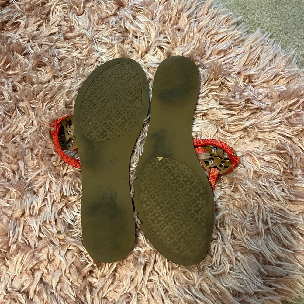 Tory Burch Red Mini Miller Leather Sandals - Picture 4 of 6